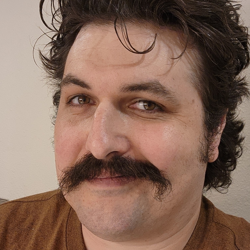 Meet your Posher, Carlos